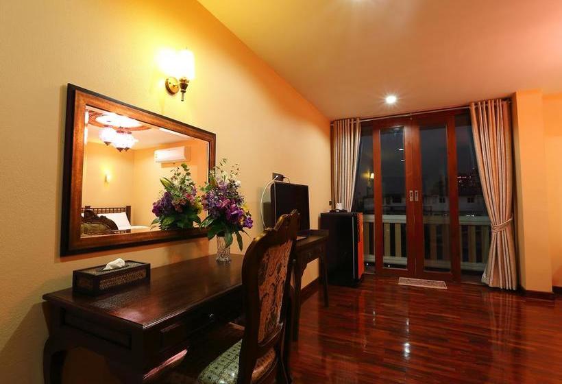 Hotel At Chiang Mai 1