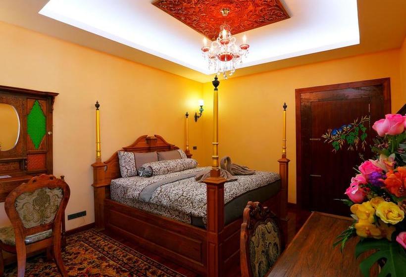 Hotel At Chiang Mai 13