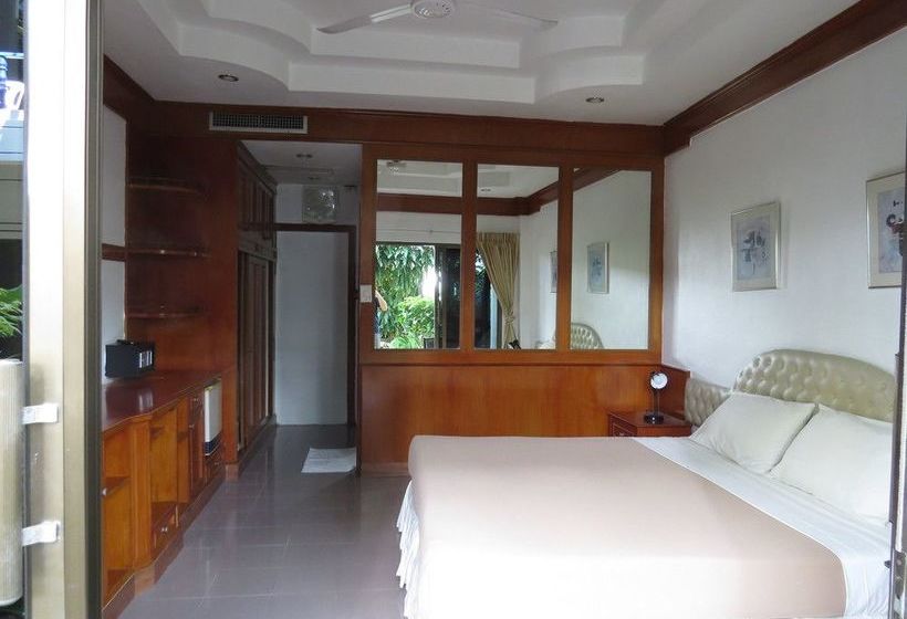 The Club Hotel Kamala 14