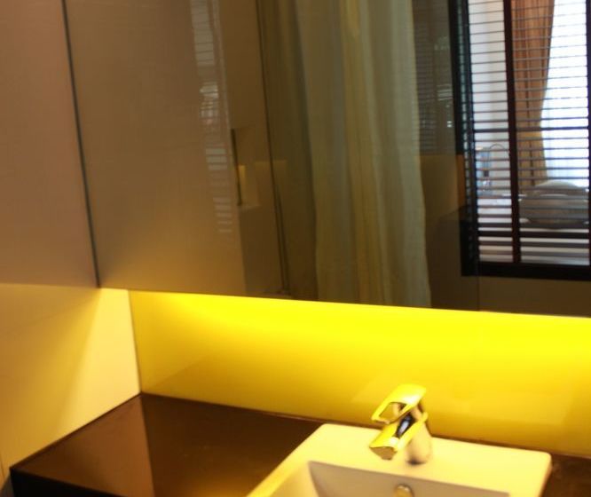 Hotel The Beach By Glitter House 17