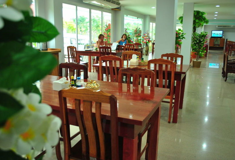 Hotel Karon Village 3