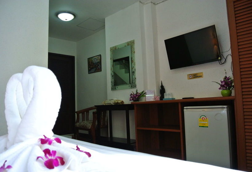 Hotel Karon Sunshine Guesthouse & Bar 18
