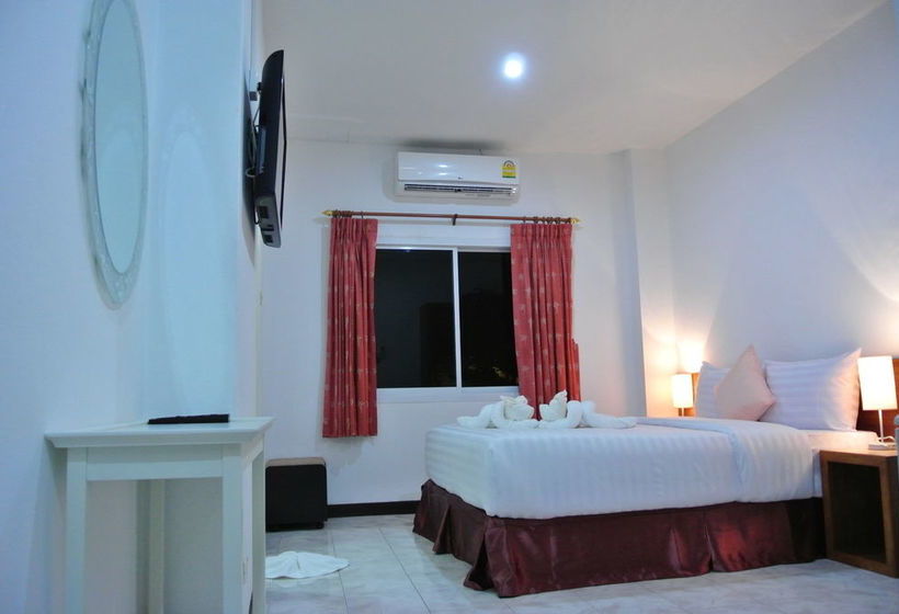 Hotel Karon Sunshine Guesthouse & Bar 4