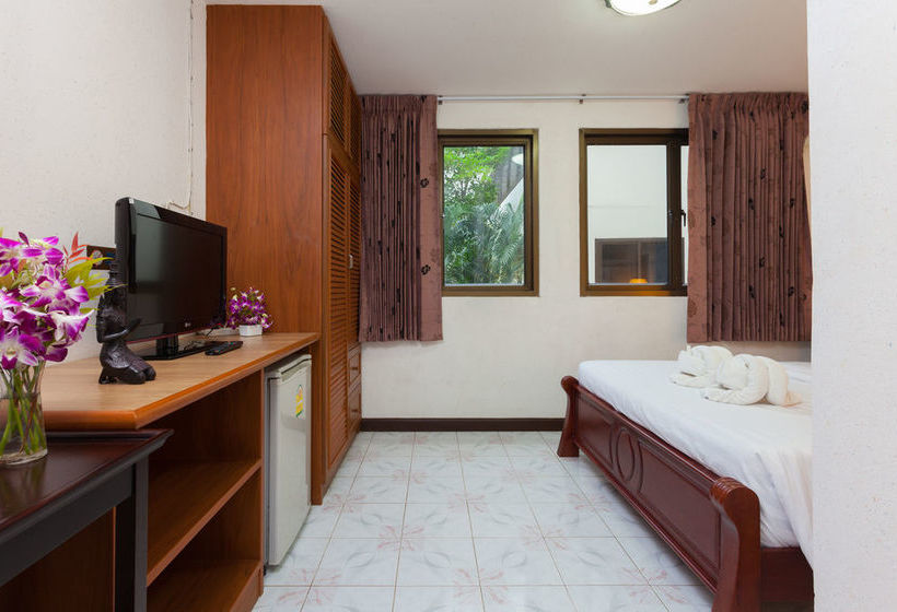 Hotel Karon Sunshine Guesthouse & Bar 9