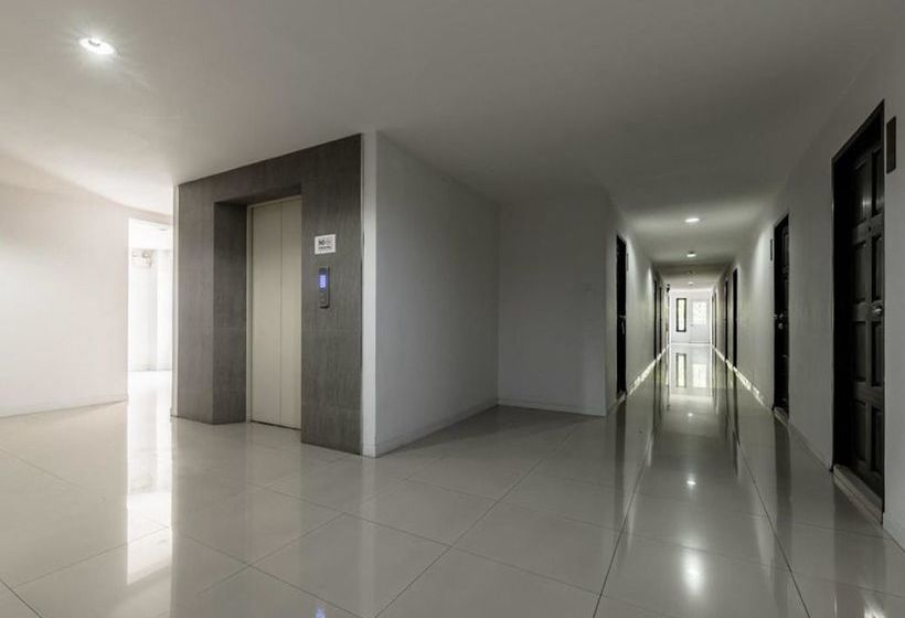 Hotel Double Two At Sathorn 14