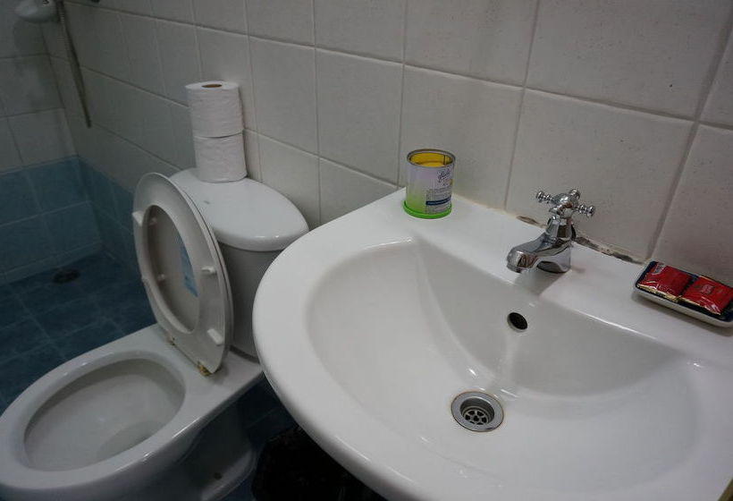 Hotel Dee-lek Guesthouse And Restaurant 1