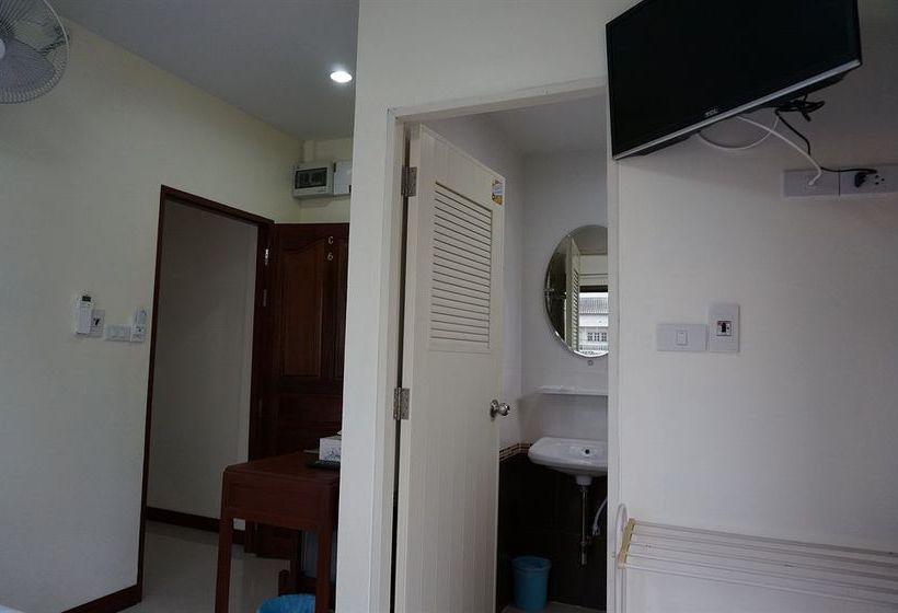 Hotel Baan Taweesuk 18