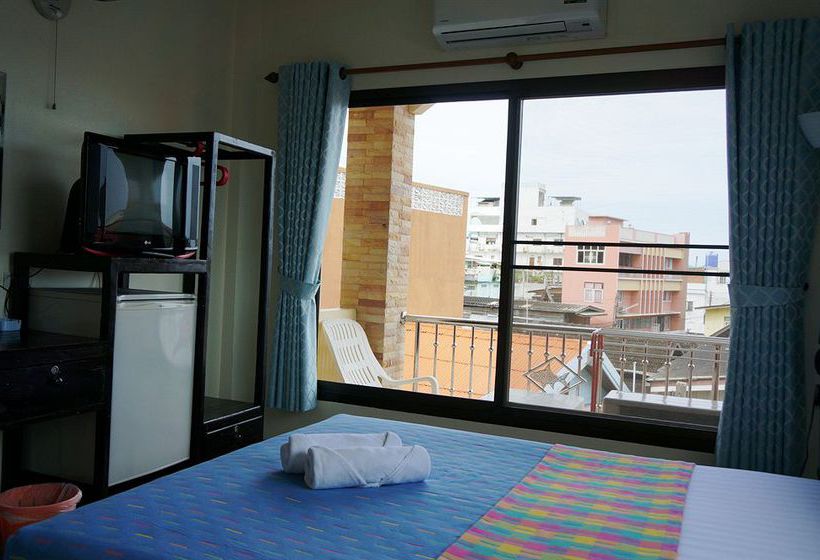 Hotel Baan Taweesuk 9