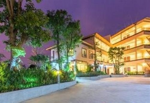 Hotel Baan Nam Poon Resort 9
