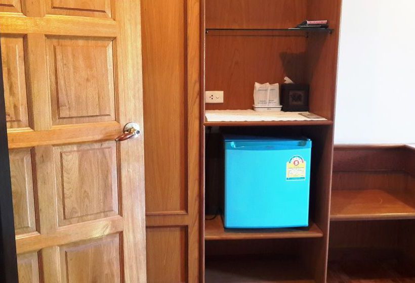 Hotel The New Villa 11