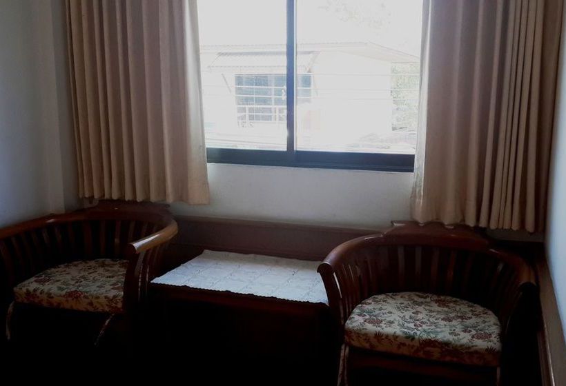 Hotel The New Villa 13