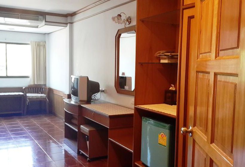 Hotel The New Villa 17