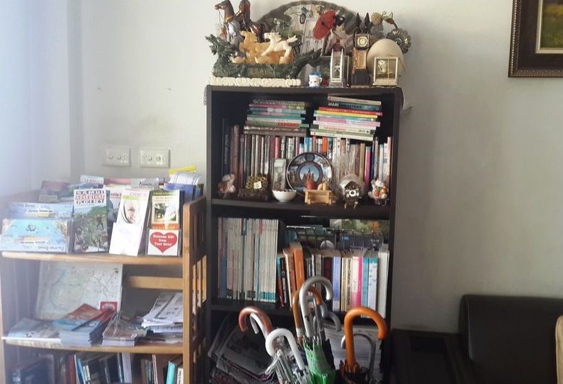 Hotel The New Villa 2