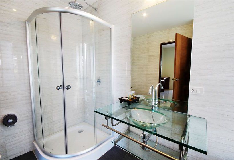 Hotel The Living Pool Villas 15