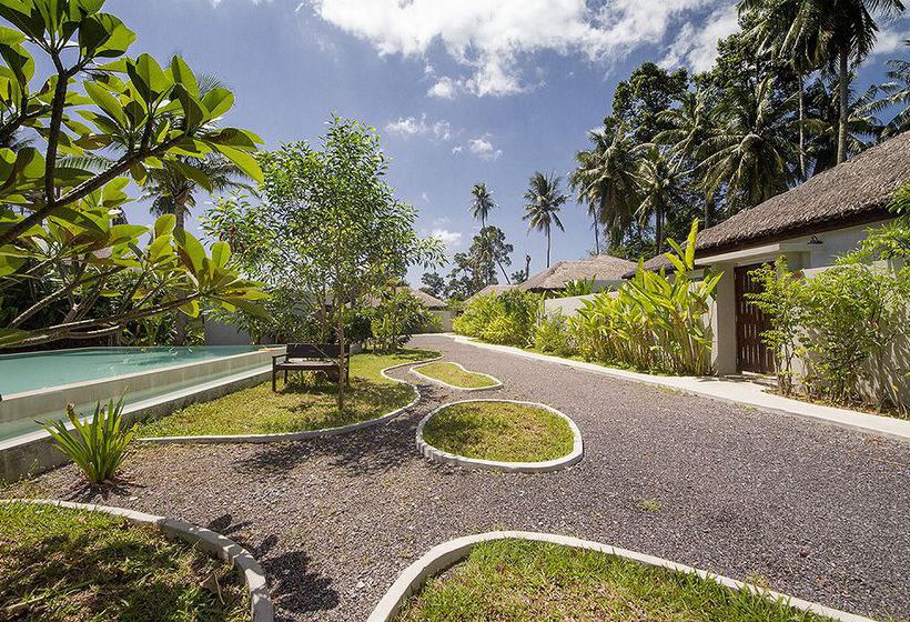 Hotel The Living Pool Villas 5