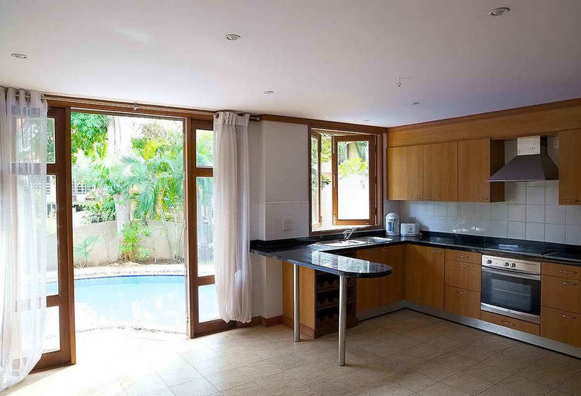 Hotel Nantra Thongson Bay Resort & Villas 5