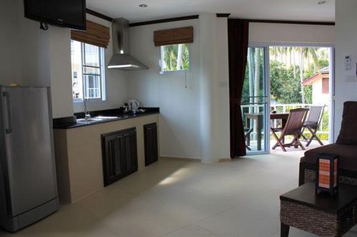 Chaweng Noi Residence 18