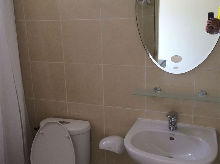 I Rovers Superior Rooms 11