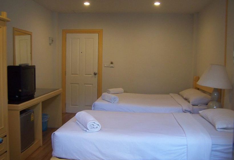 Hotel Deeden Pattaya Resort 8