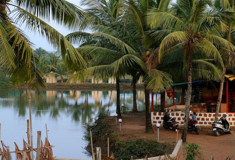 Hotel Om Lake Resort 17