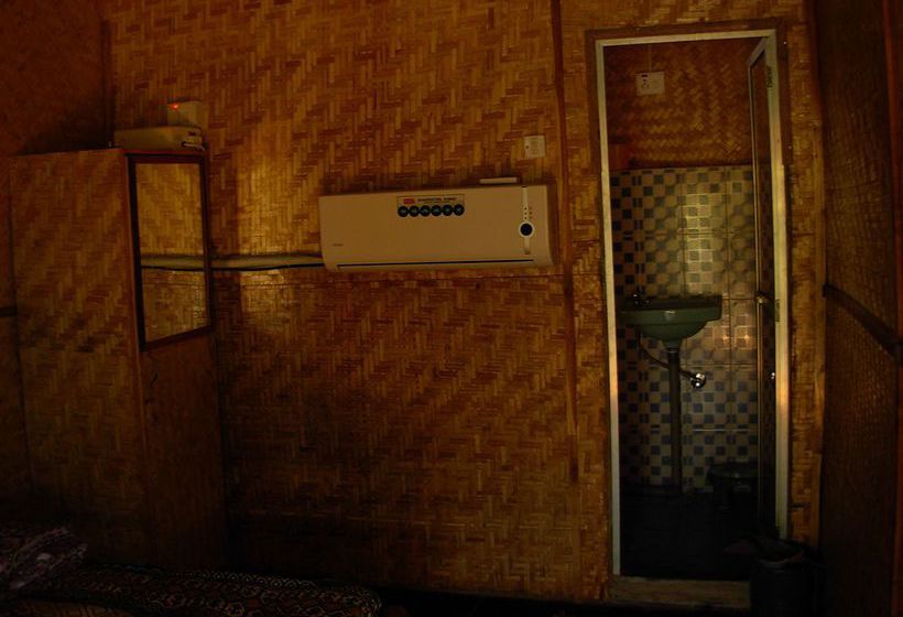 Hotel Om Lake Resort 18