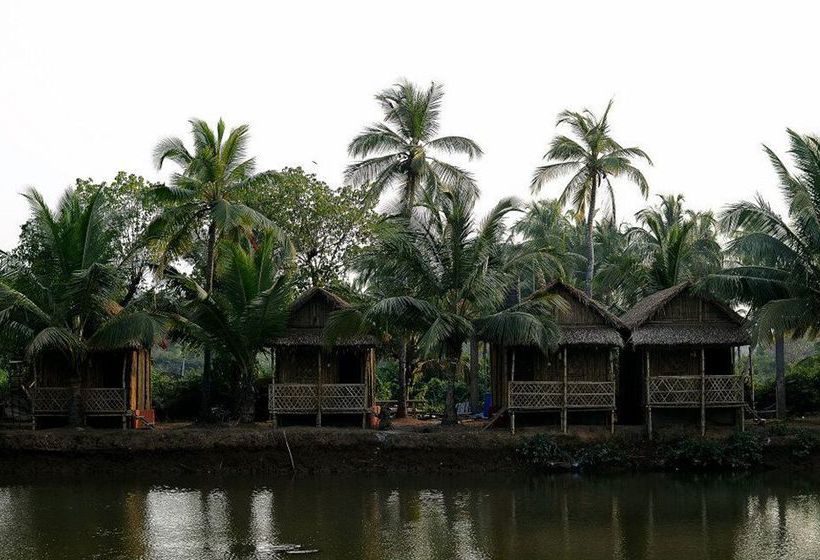 Hotel Om Lake Resort 8