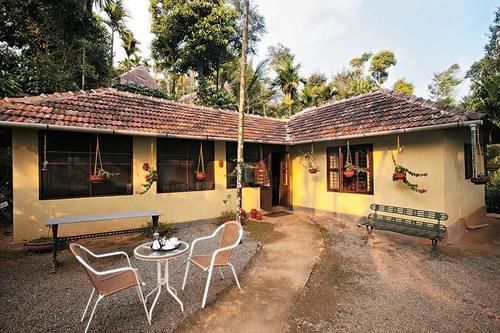 Hotel Grass Roots 12