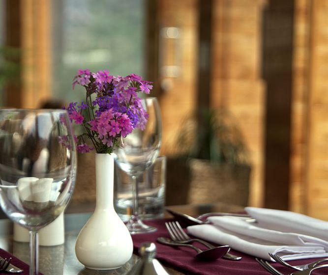 Hotel Raga On The Ganges 14