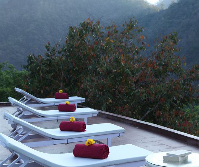 Hotel Raga On The Ganges 17