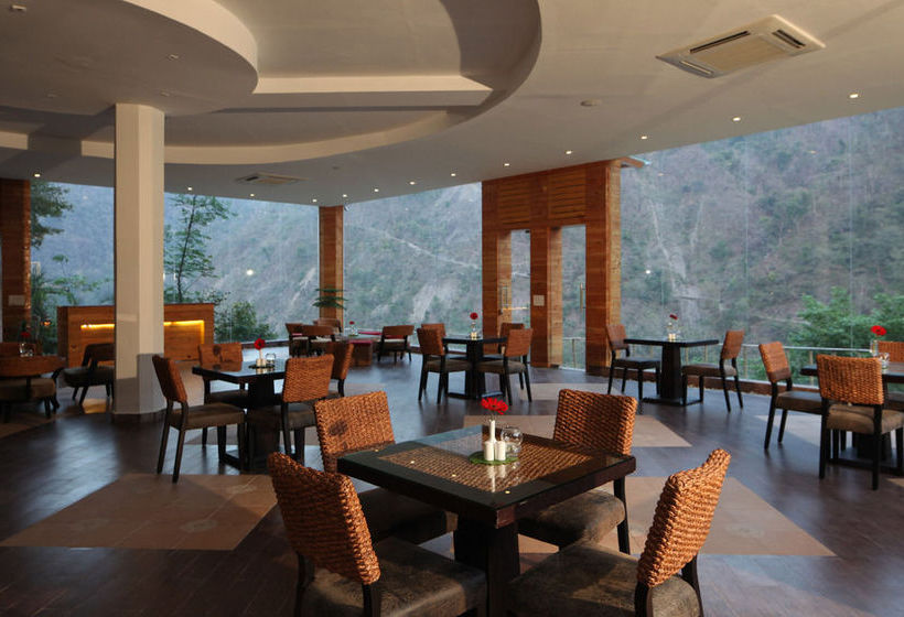 Hotel Raga On The Ganges 8