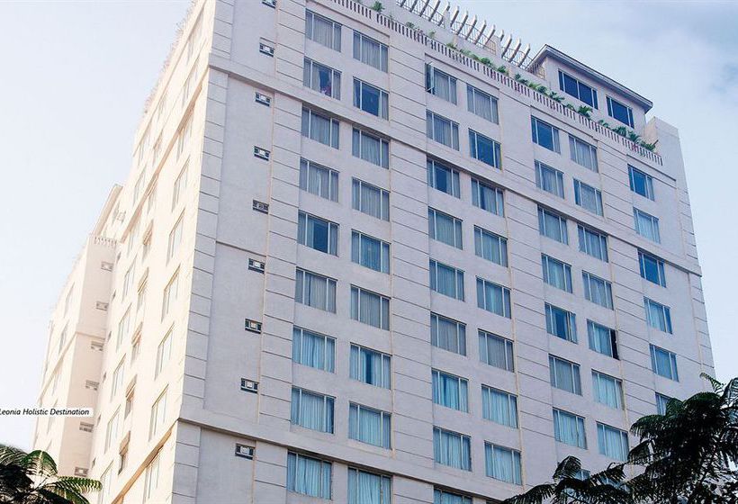 Leo Biz Hotel At Leonia Bomraspet