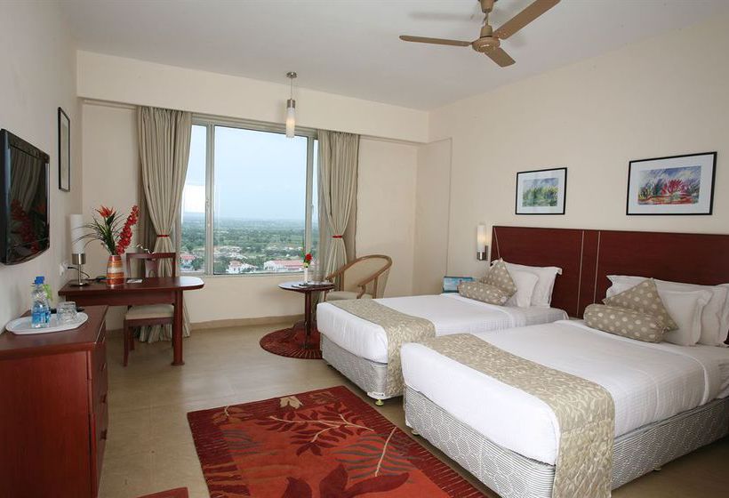 Leo Biz Hotel At Leonia 1