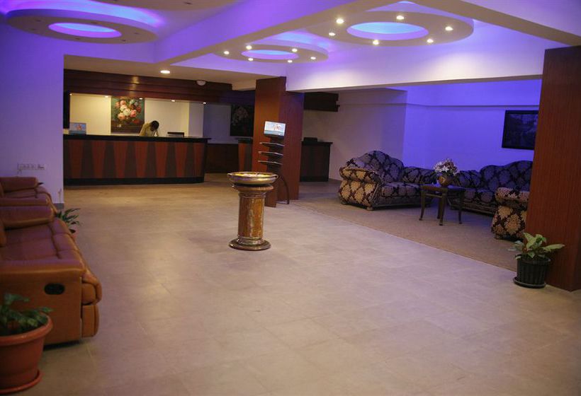 Leo Biz Hotel At Leonia 2