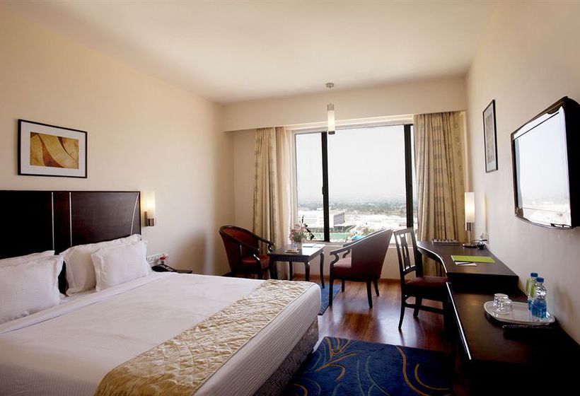 Leo Biz Hotel At Leonia 4