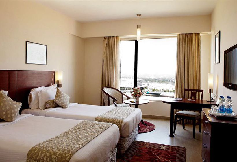 Leo Biz Hotel At Leonia 5