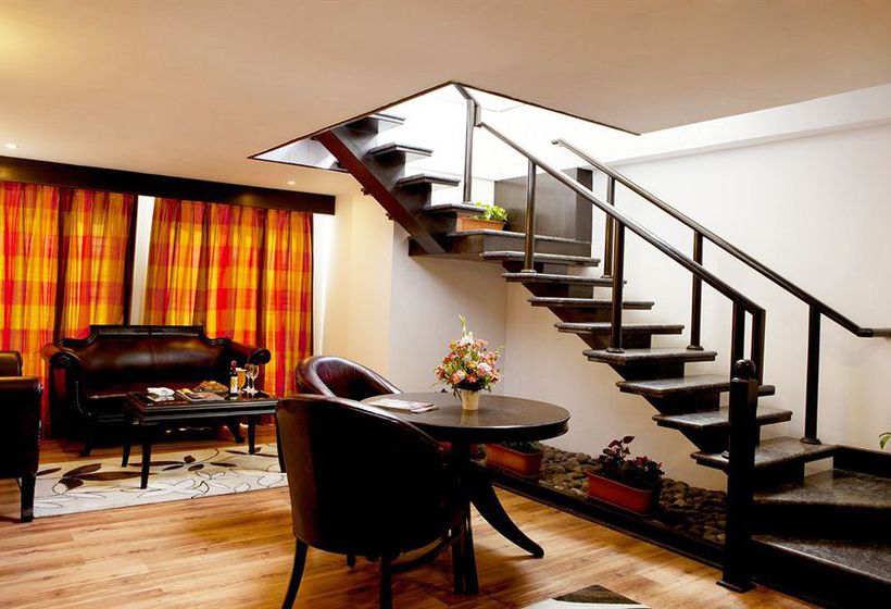 Leo Biz Hotel At Leonia 6