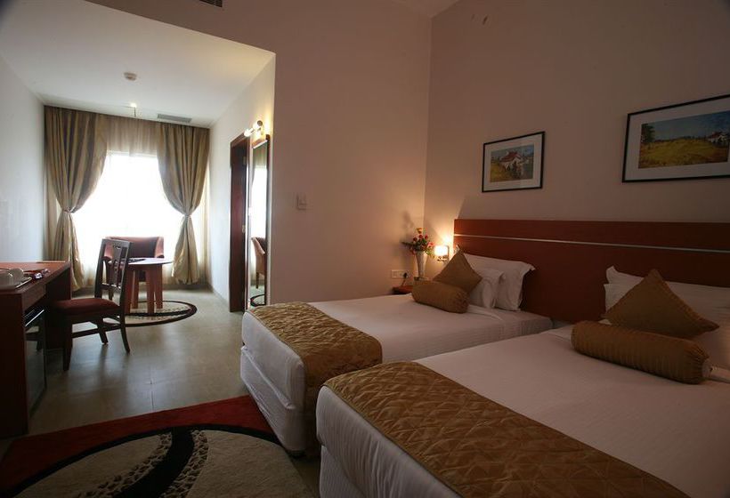 Licec Hotel At Leonia 1