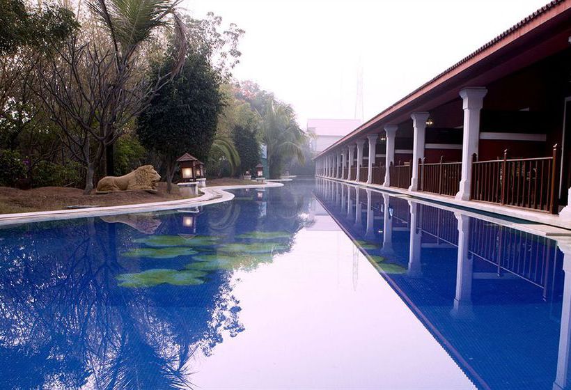 Licec Hotel At Leonia 12