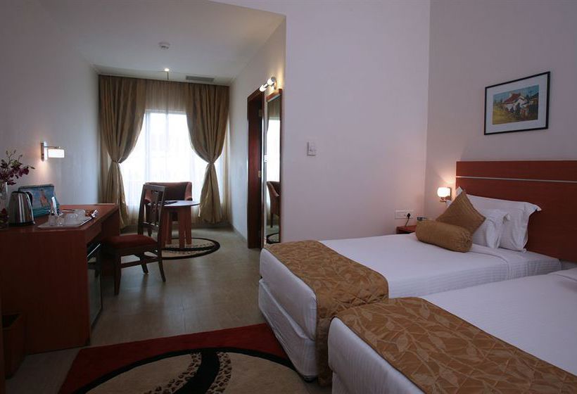 Licec Hotel At Leonia 18