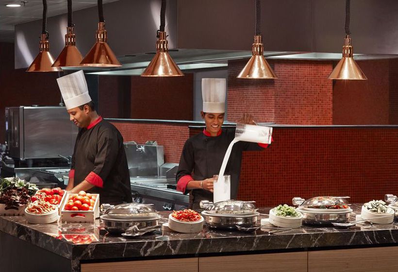 Hotel Courtyard Bilaspur 13