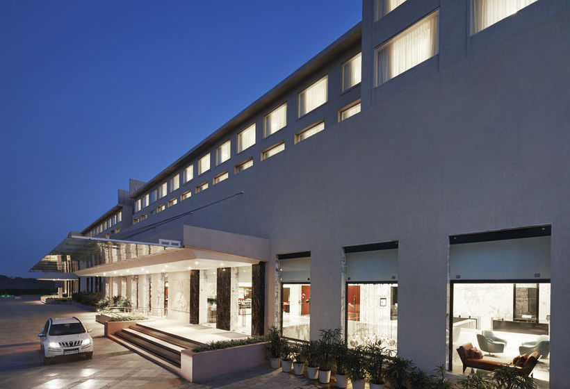 Hotel Courtyard Bilaspur 16