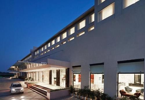 Hotel Courtyard Bilaspur 20