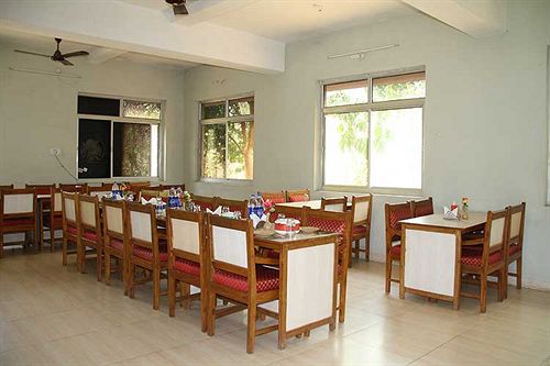 Hotel United 21 Jungle Resort 8