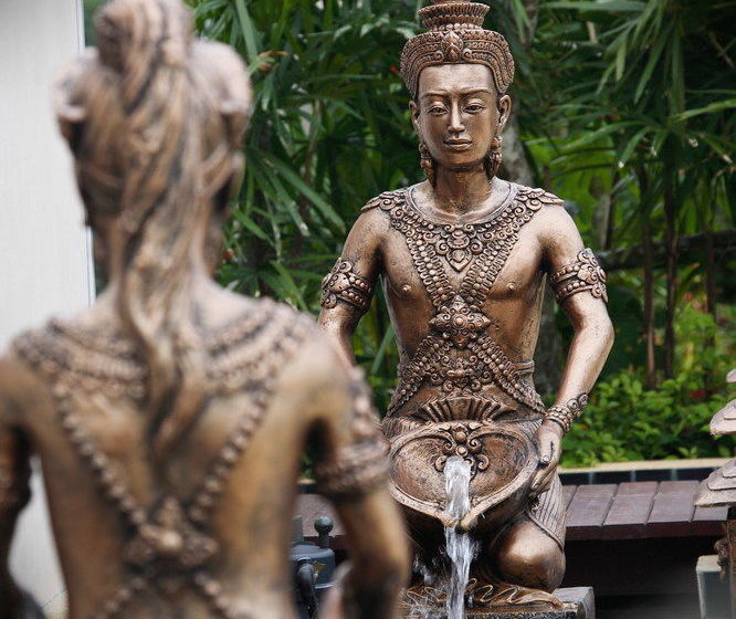 Hotel Tachawan Resort & Restaurant 2