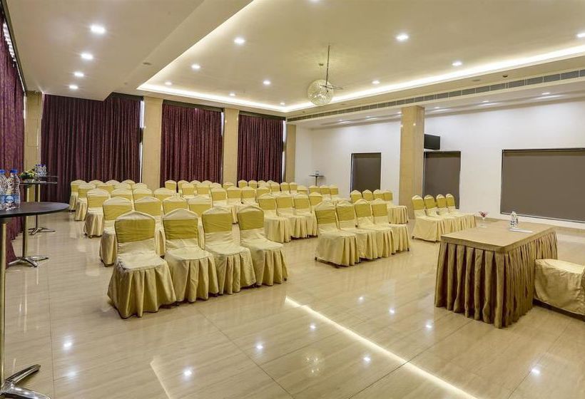 Hotel Golden Tulip Vasai 2