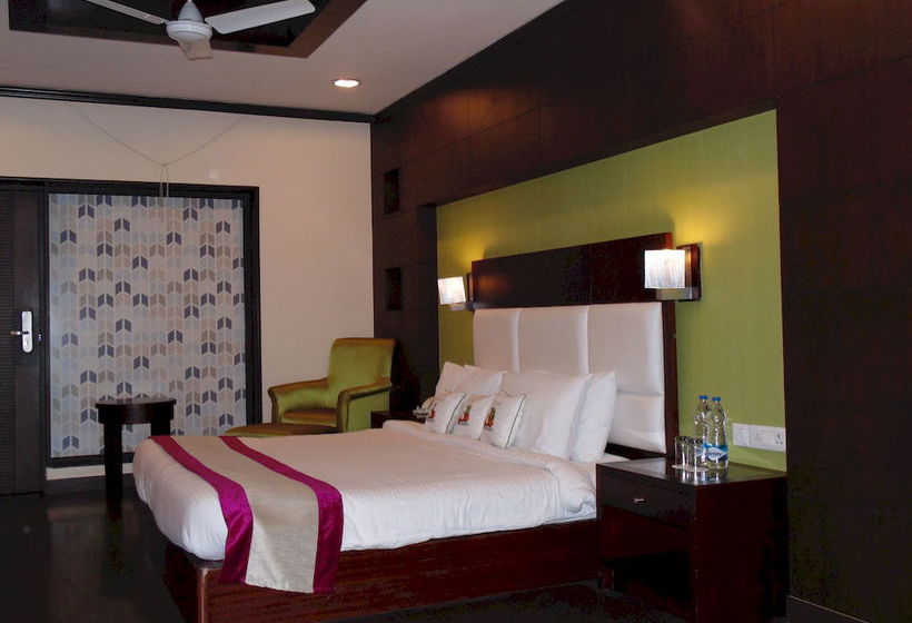 Hotel Saurabh Candy By Peppermint 12