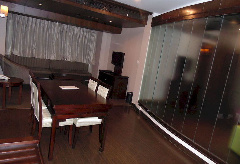 Hotel Saurabh Candy By Peppermint 8