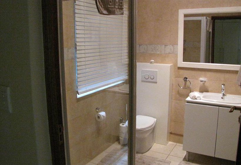 Pensión Schneider's Guest House 8