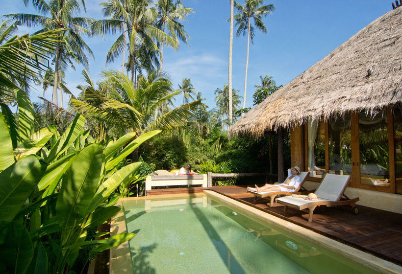 Resort High Season 10