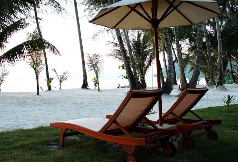 Resort High Season 2